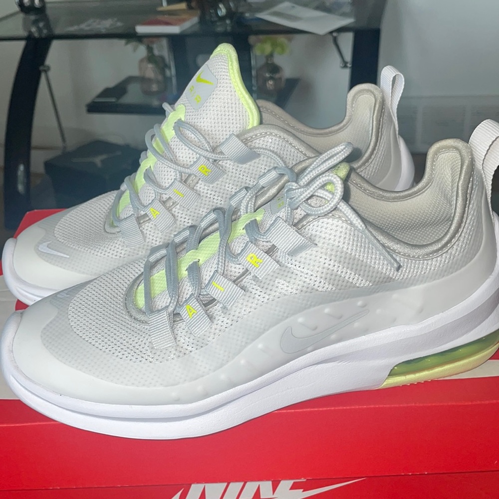 Nike air max axis